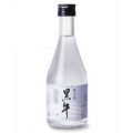 冷酒（1合）：とてもさわやかで淡白な味で有名な名手酒造店の黒牛です。
